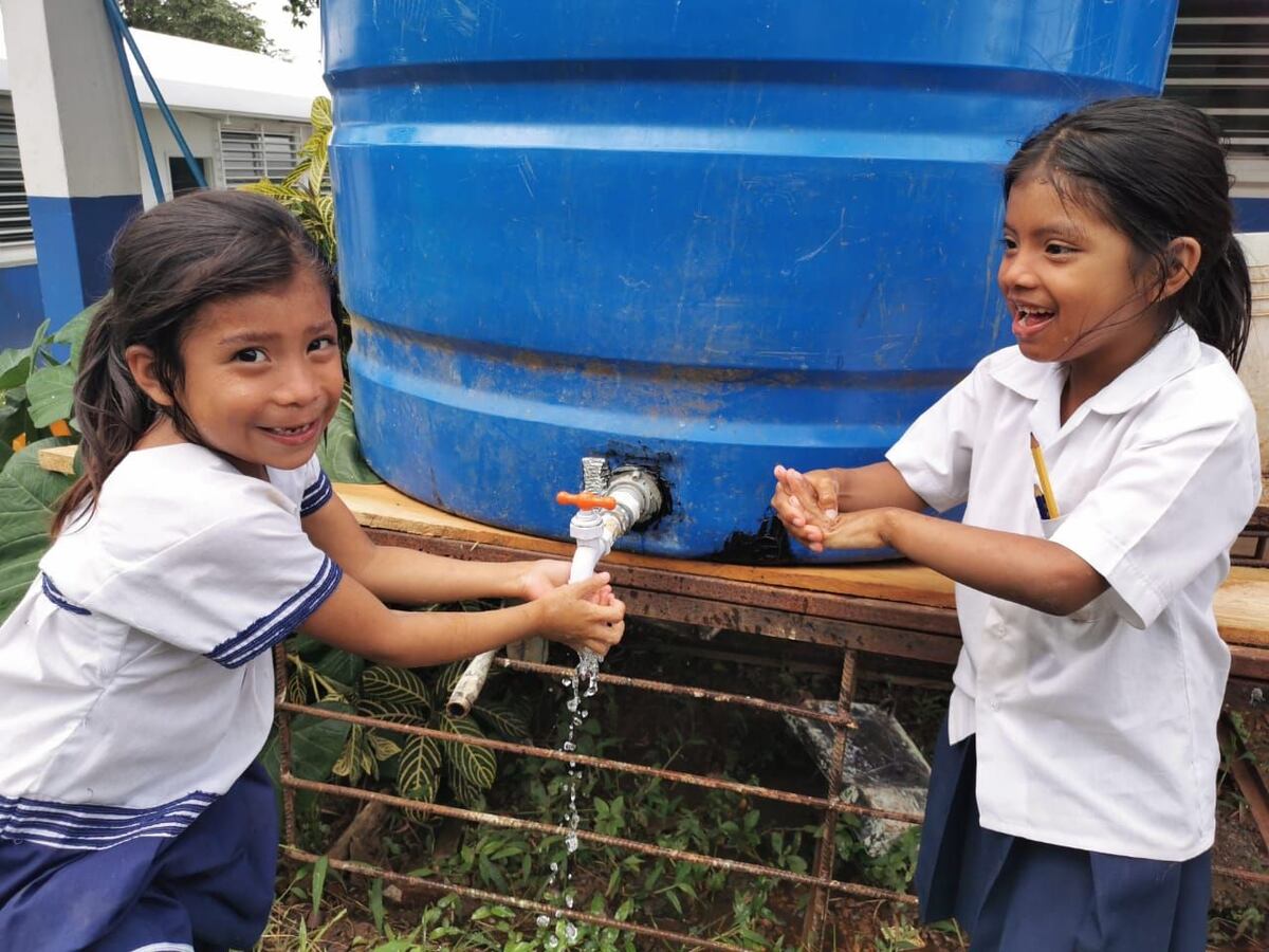 Meduca distribuirá gel alcoholado en los centros educativos donde el suministro de agua no es constante 