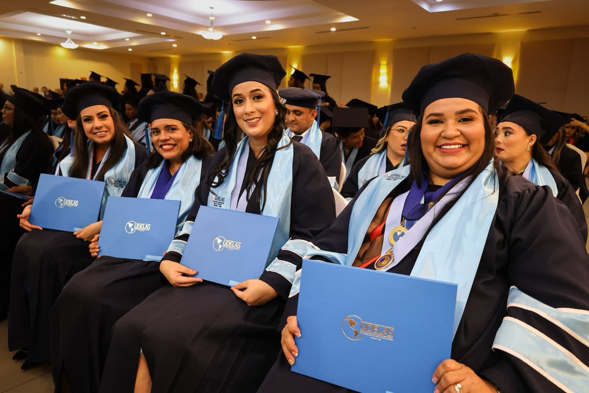 245 nuevos profesionales salen de la UDELAS en Azuero; la mayoría son mujeres