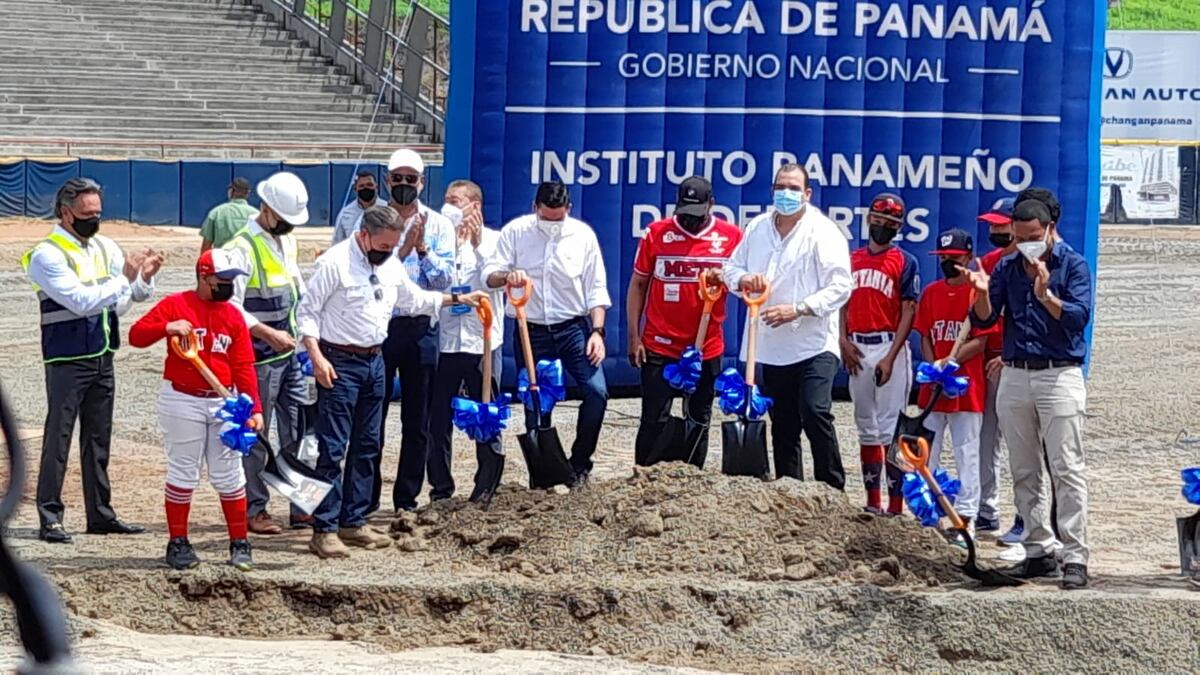 Entregan orden de proceder para remodelar el Rod Carew