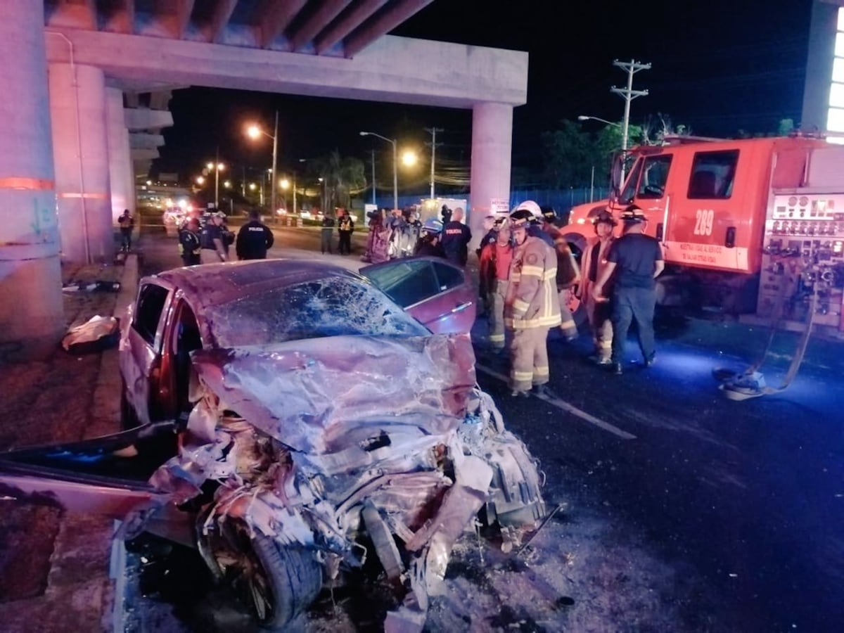 Tragedia.Todos los que viajaban en el taxi murieron tras choque frente a Metro Mall