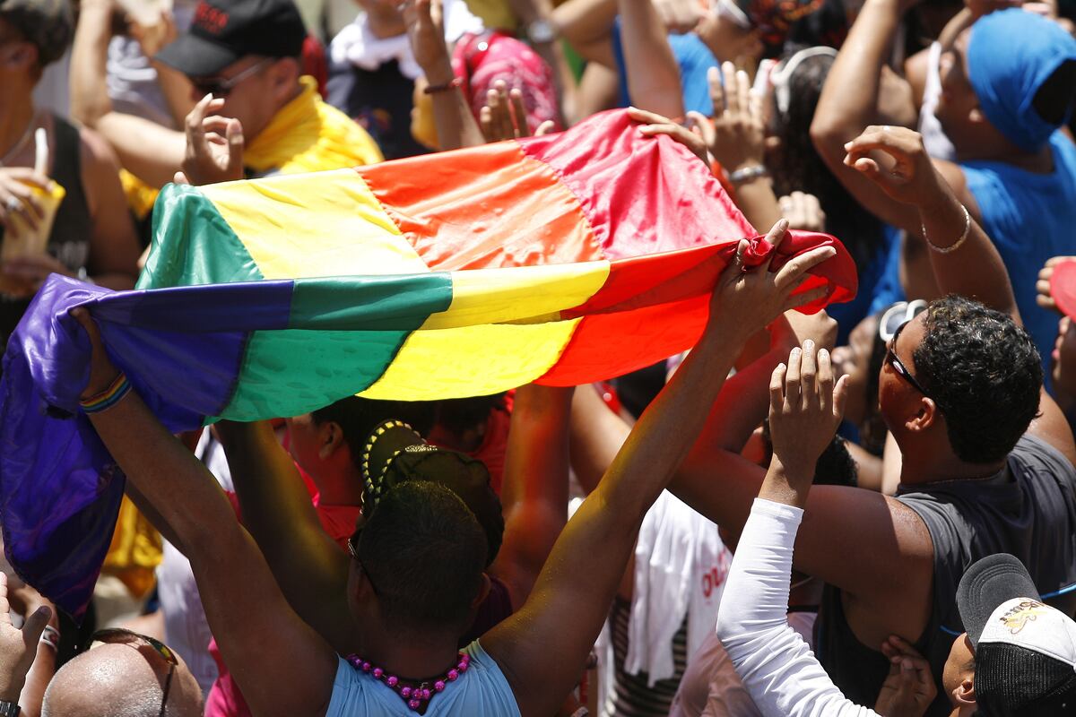 Estudio confirma que no existe un gen que vuelva gay a una persona