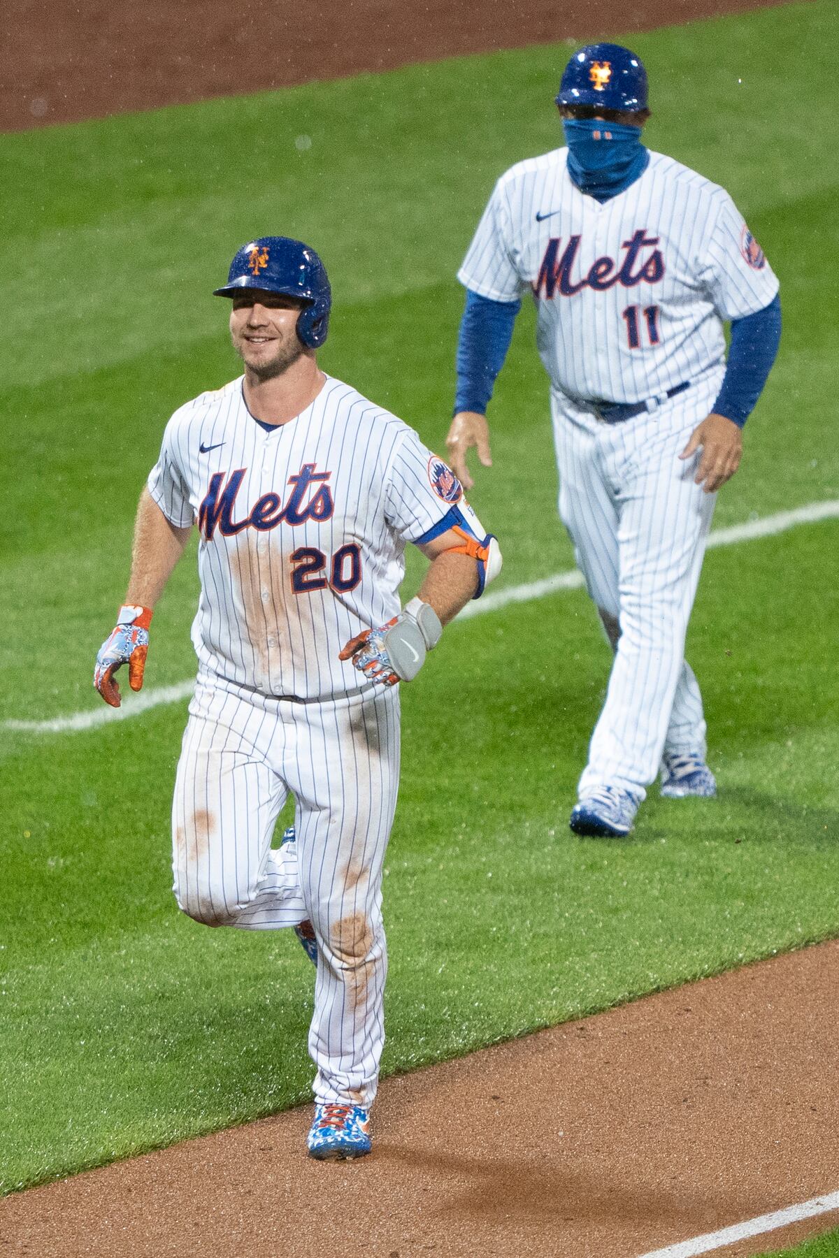 Pete Alonso hunde a los Yankees con cuadrangular en el décimo episodio