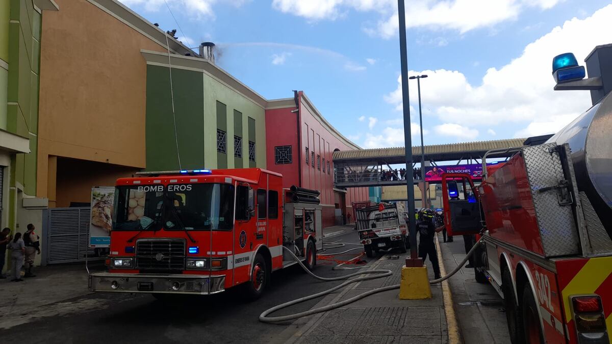 Fuego en centro comercial Albrook Mall se originó en un restaurante