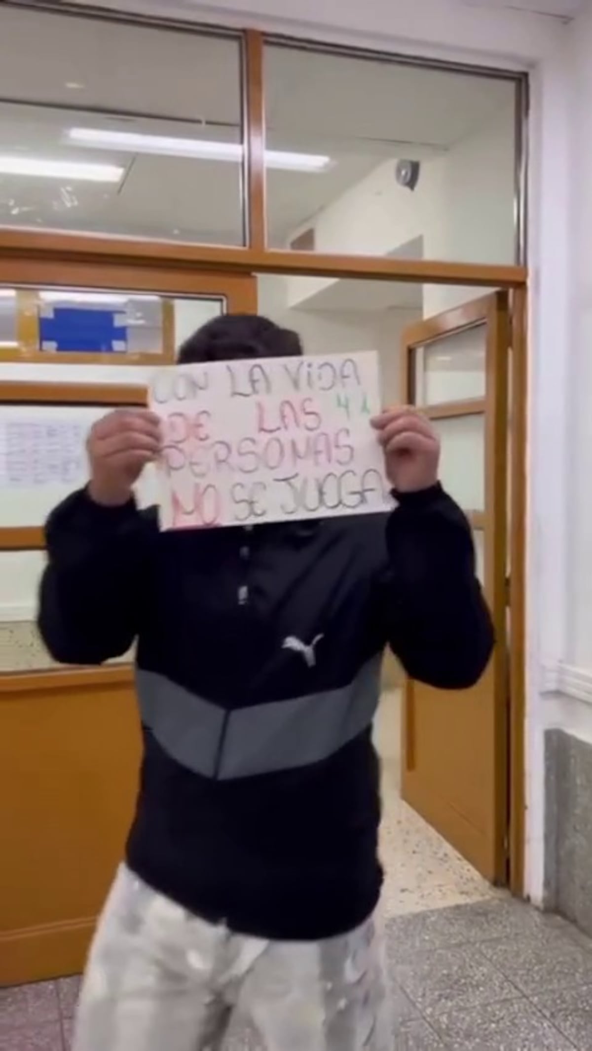 ‘Mañana hay tiroteo’: estudiantes en Argentina alzan la voz con campaña de concientización para frenar amenazas