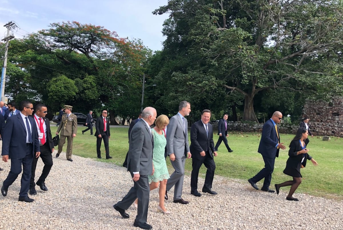 Varela da un paseo con el Rey Felipe VI por Panamá Viejo +Fotos