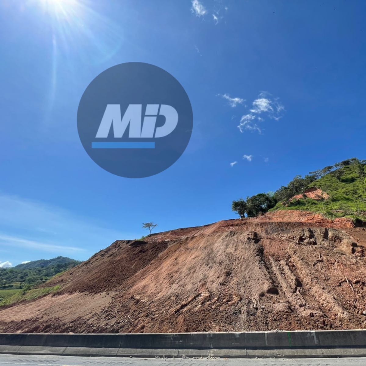 ¿Qué ha pasado con la carretera Panamericana a la altura de Tolé? Más millones, pero la tierra sigue bloqueando la vía