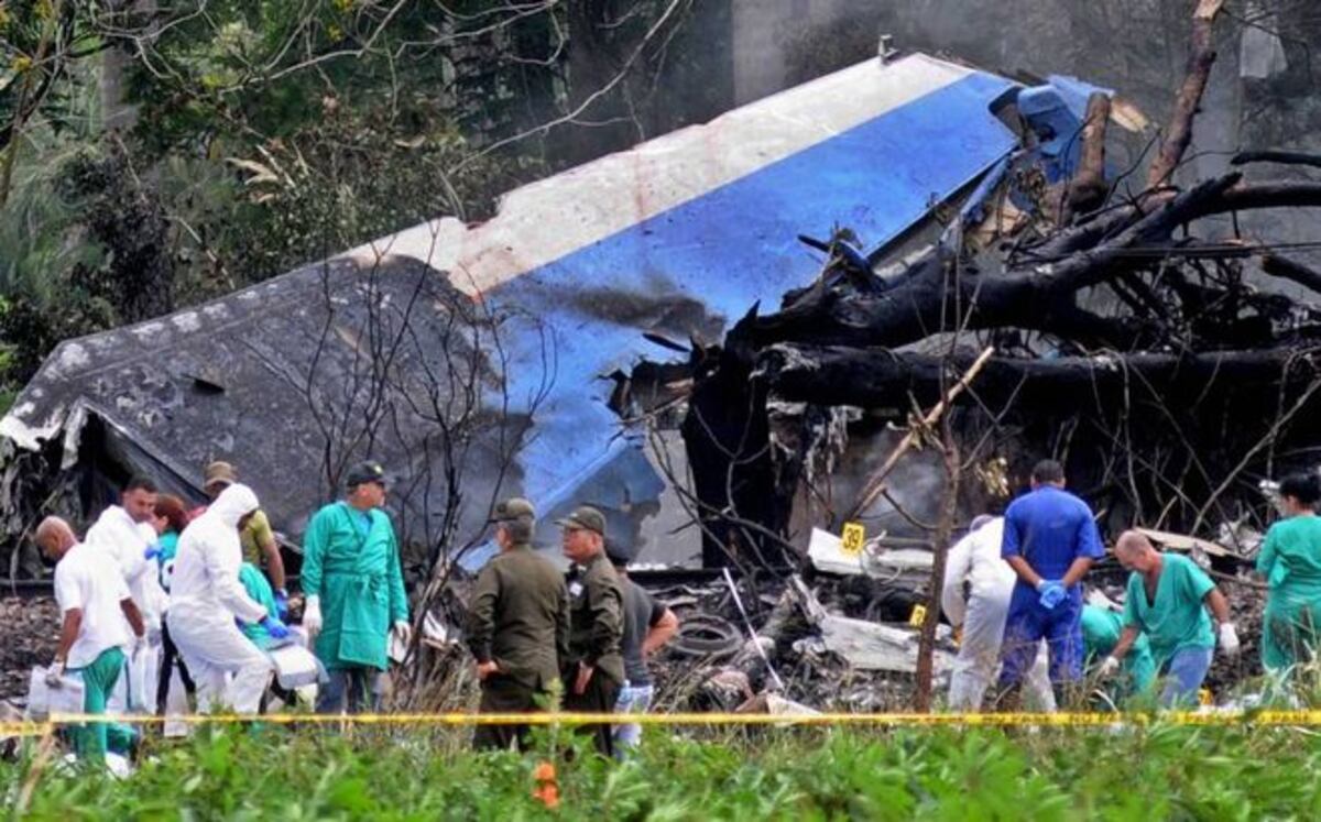 Sobreviviente de siniestro aéreo en La Habana mejora progresivamente