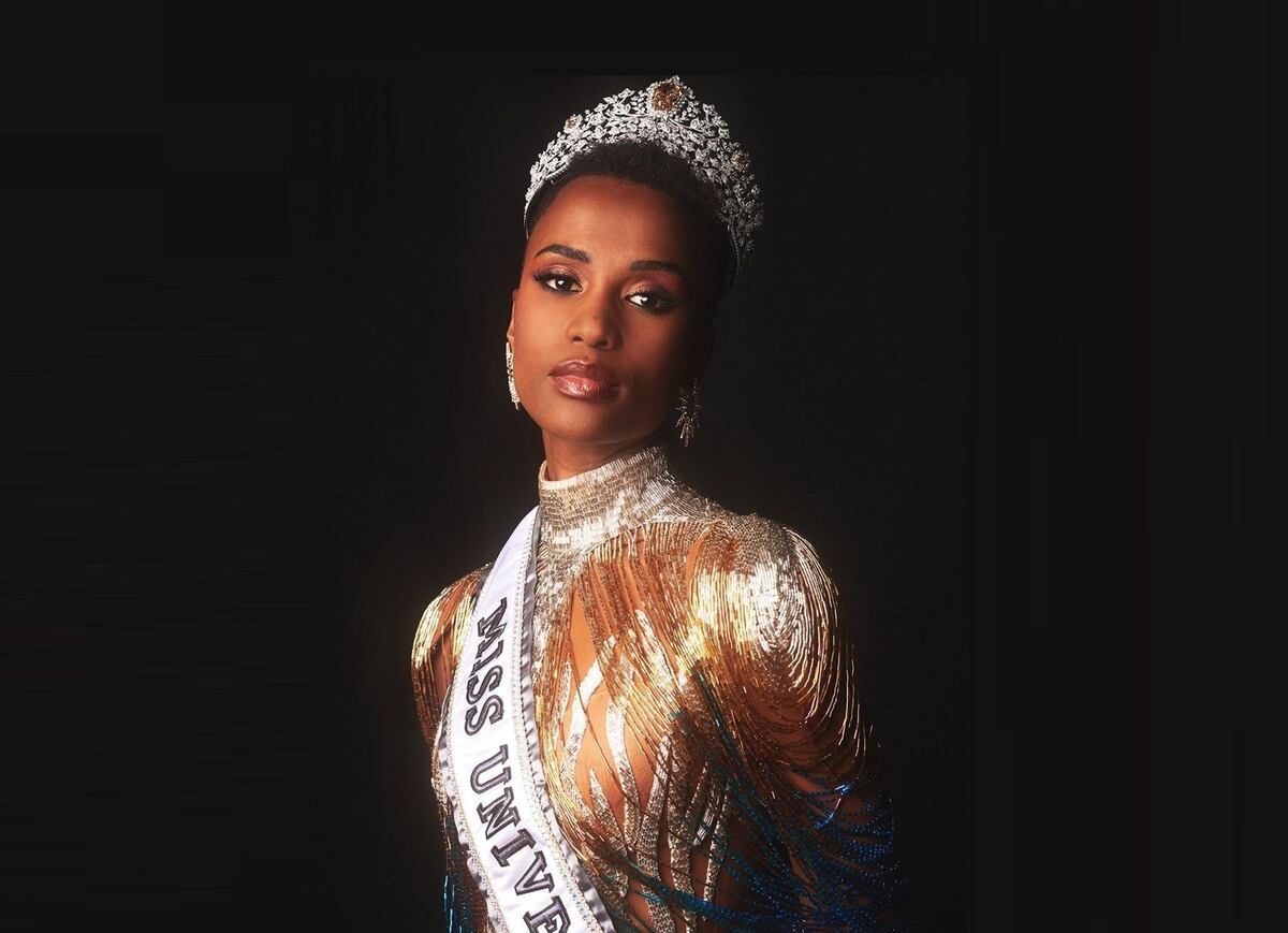 ¿Quién es Zozibini Tunzi? La sudafricana que es coronada Miss Universo