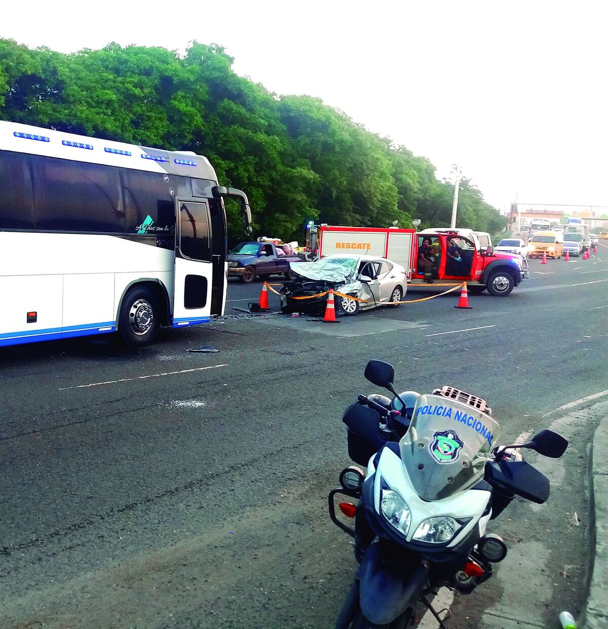 Colonese que murió en accidente cuando se presume se dio la inversión de carril tenía cuatro hijos