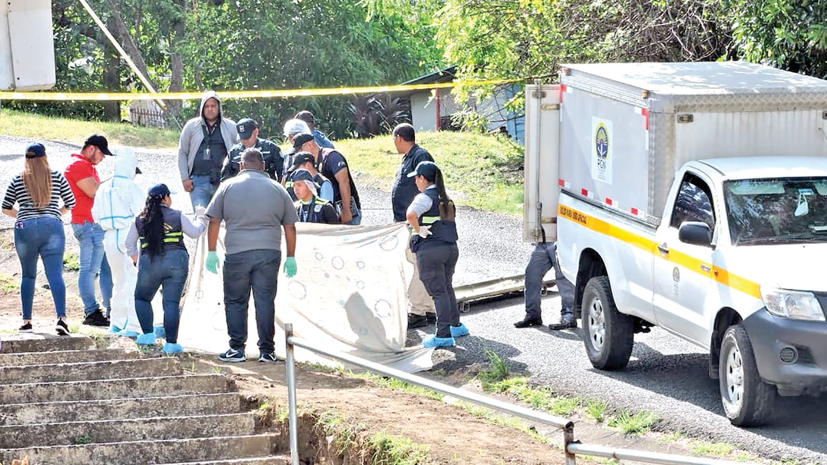 Familiares reconocieron oficialmente  el cadáver de mujer encontrada en una cuneta. Sí era la futura abogada