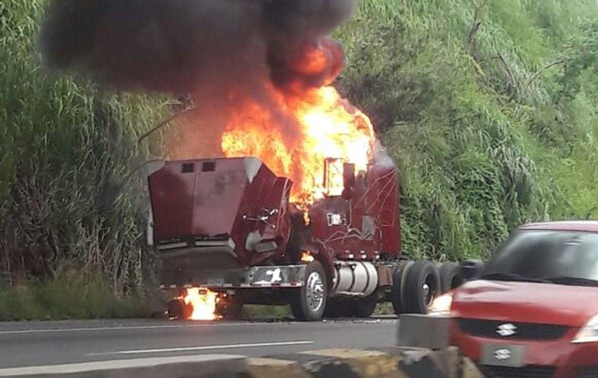 Cabezal de mula se incendia en Arraiján