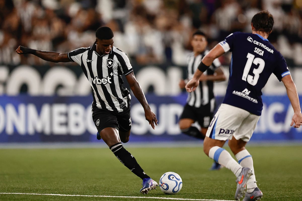 Kadir Barría vuelve a tener minutos con Botafogo tras varias jornadas de ausencia