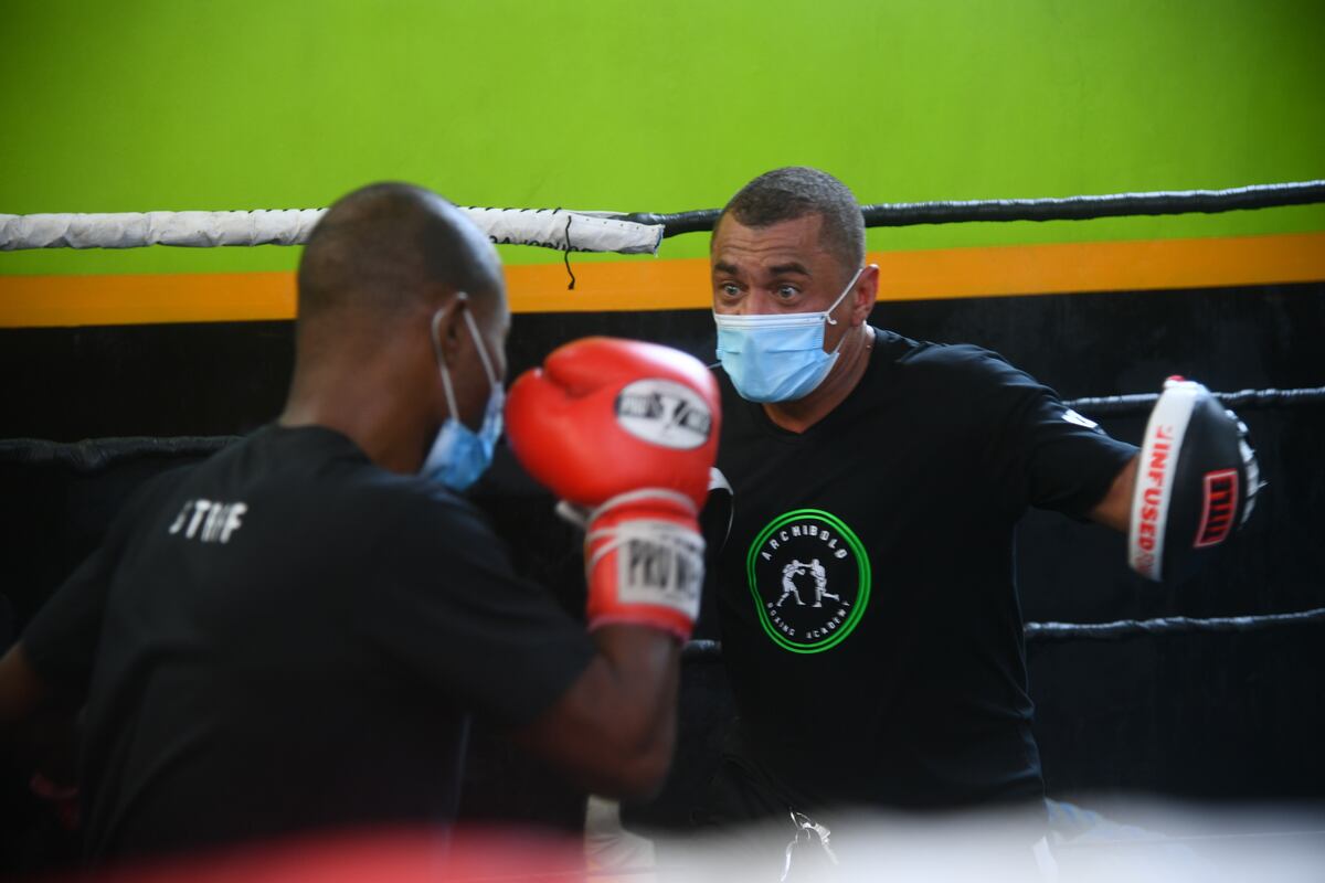 Vuelve el boxeo panameño, pero a puerta cerrada