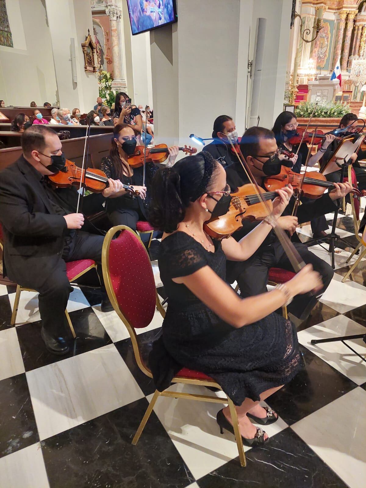 Una entidad orgullo nacional está de aniversario. La Orquesta Sinfónica Nacional cumple 81 años