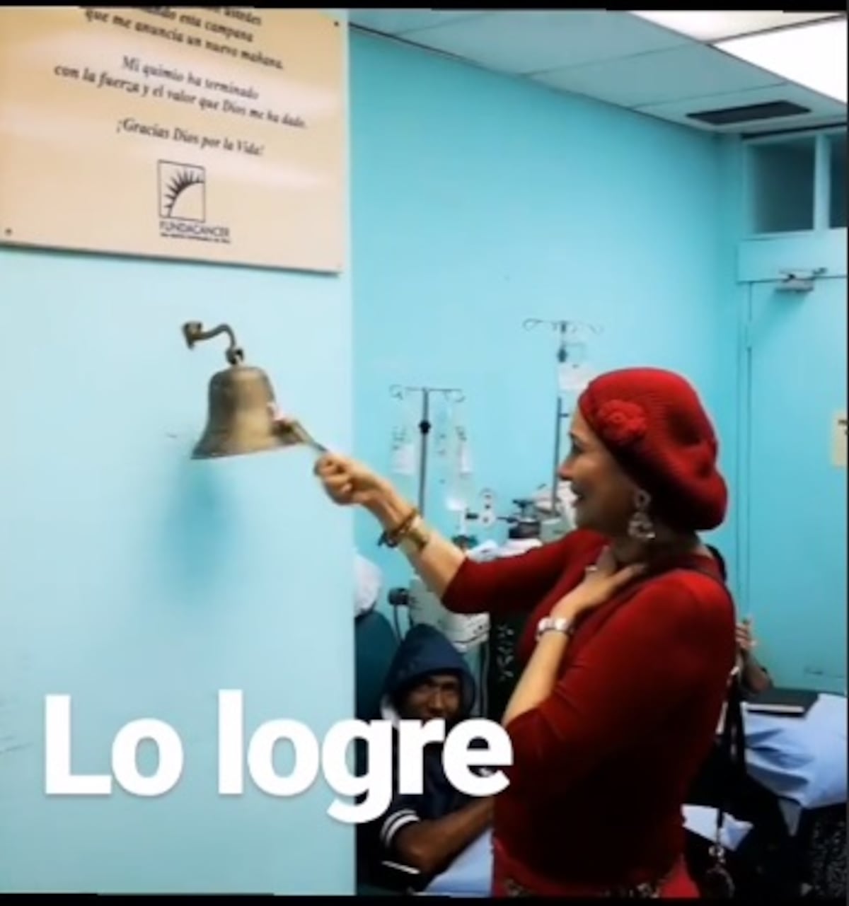 Expresentadora de TV, Marisela Moreno, toca la campana y rompe en llanto. ‘Lo logré’, dijo