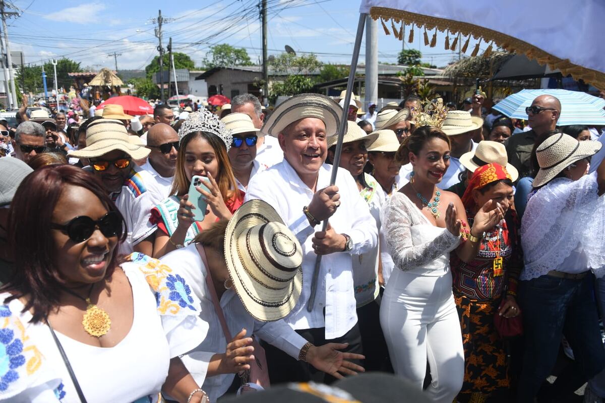 ‘Acá no hay nadie obligado’. Midiendo fuerzas, Crispiano Adames dice que acá el respaldo es espontáneo. Video