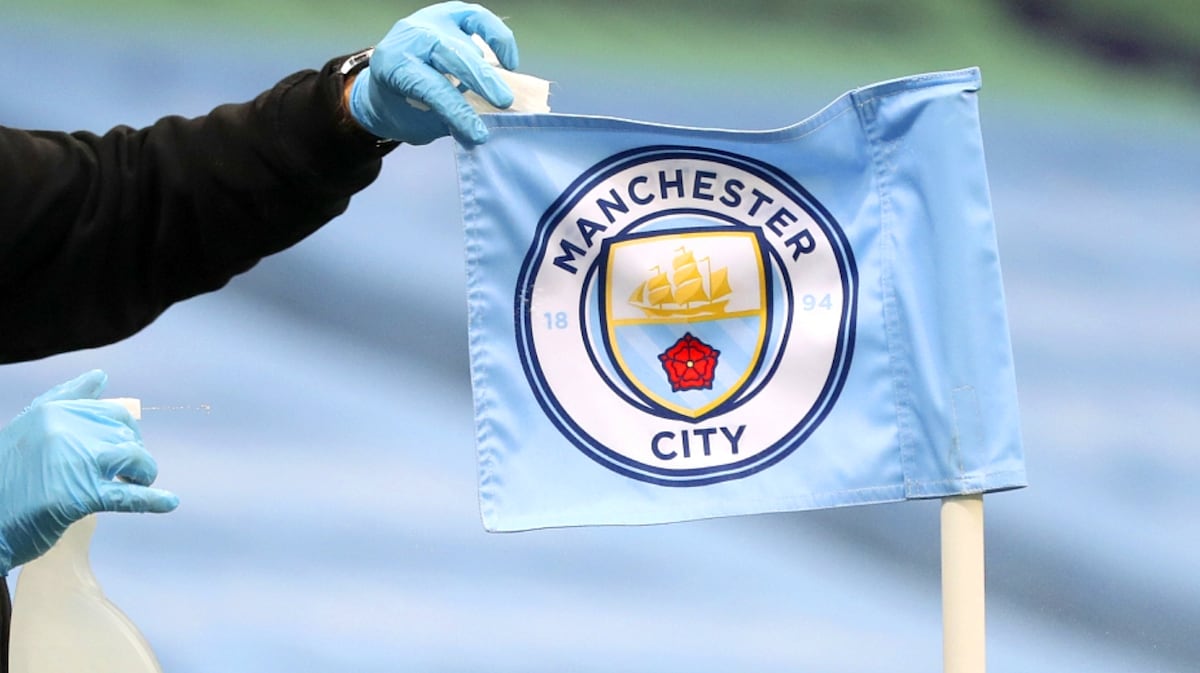 Manchester City en riesgo de descenso por desafiar normas financieras de la Premier League