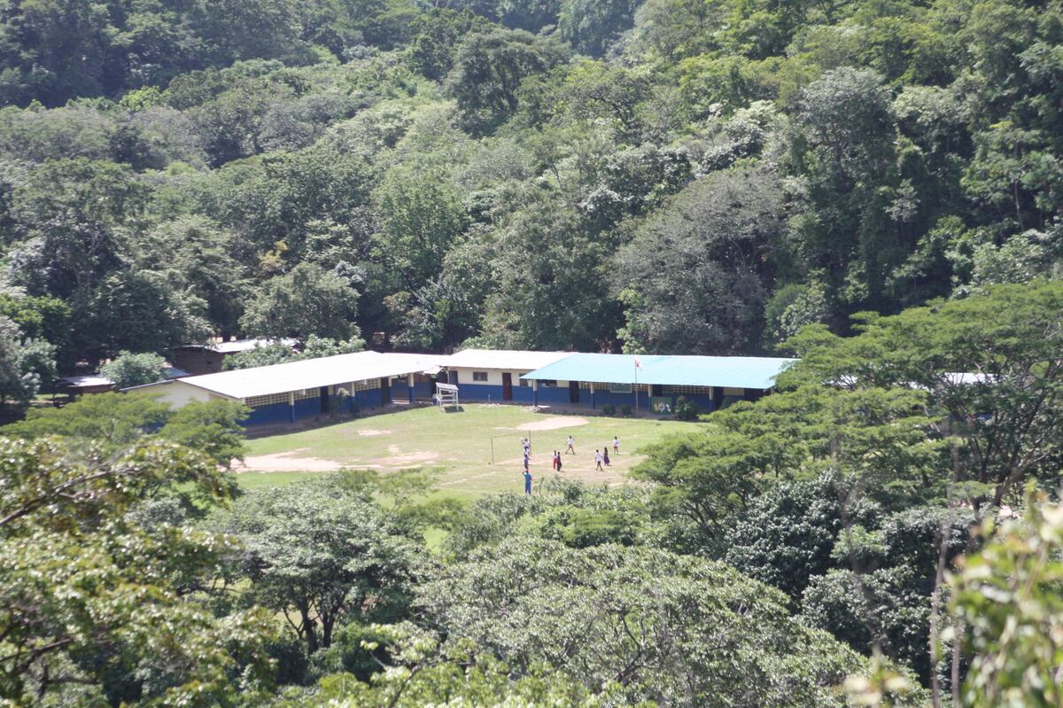 Sin voluntad. Clases presenciales en la comarca Ngäbe Buglé