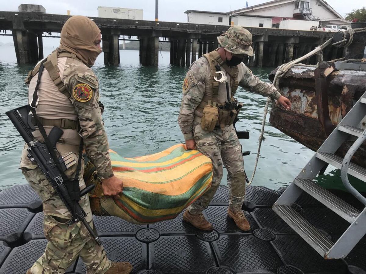 Más de una tonelada de drogas fue incautada dentro de una lancha rápida en Isla Otoque