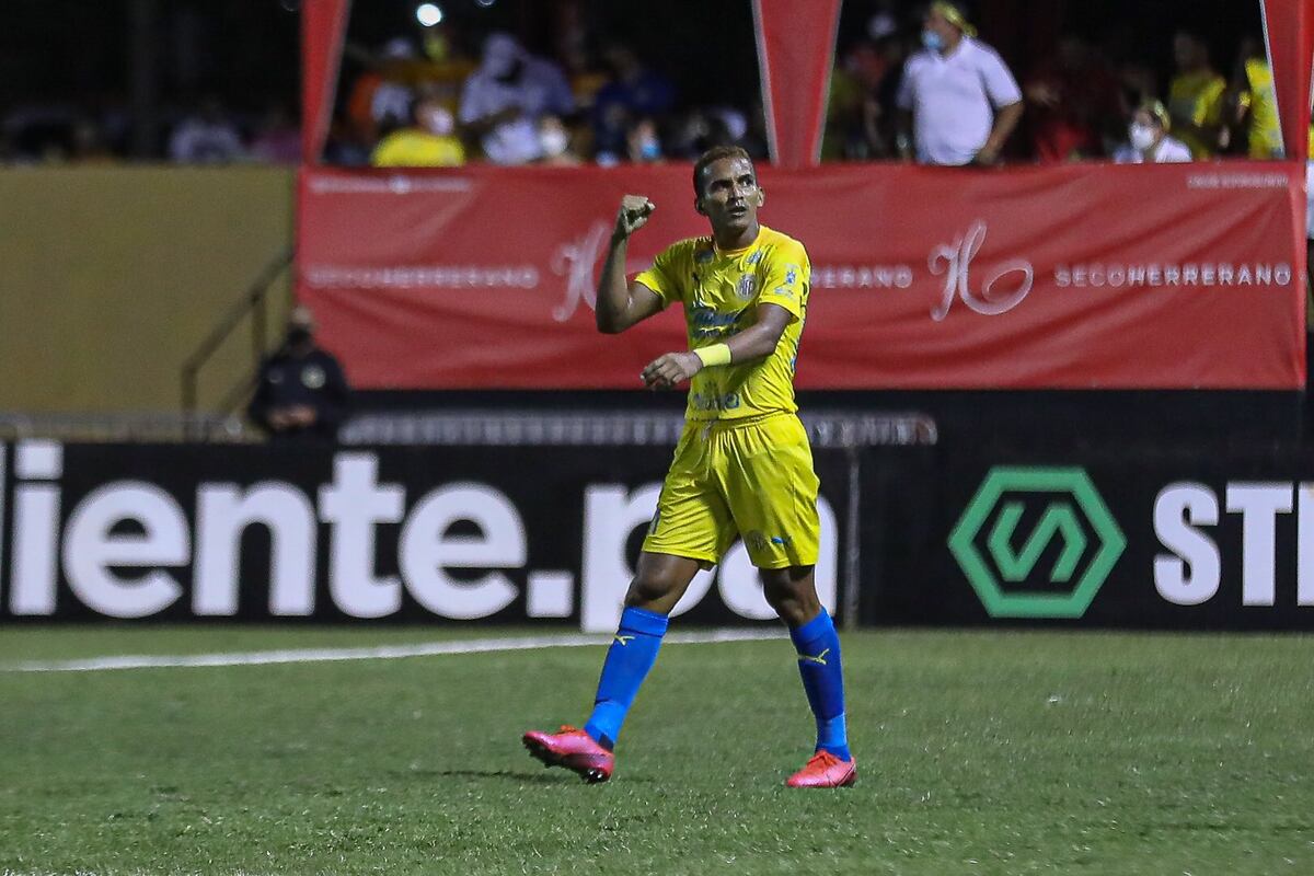 Saltadera en Chitré. Herrera F.C. elimina al Veraguas CD y se mete a la final de la LPF. Video.