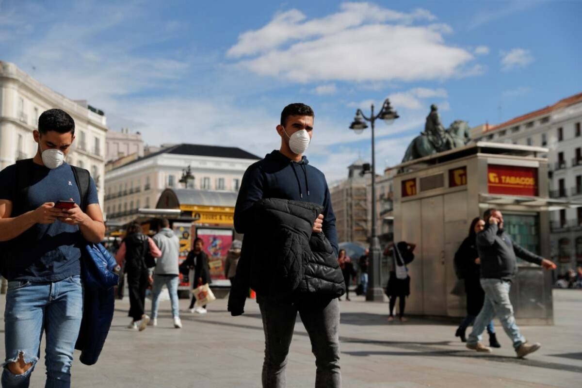 España pone fin al uso obligatorio de la mascarilla al aire libre