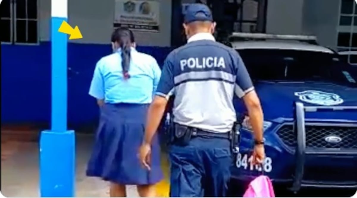 Detienen a una mujer uniformada de estudiante infiltrada en un colegio en Bella Vista. Video