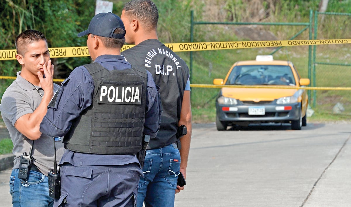 Con un arma y otro con un cuchillo, lo golpearon y  le robaron 24 dólares a taxista en Las Cumbres