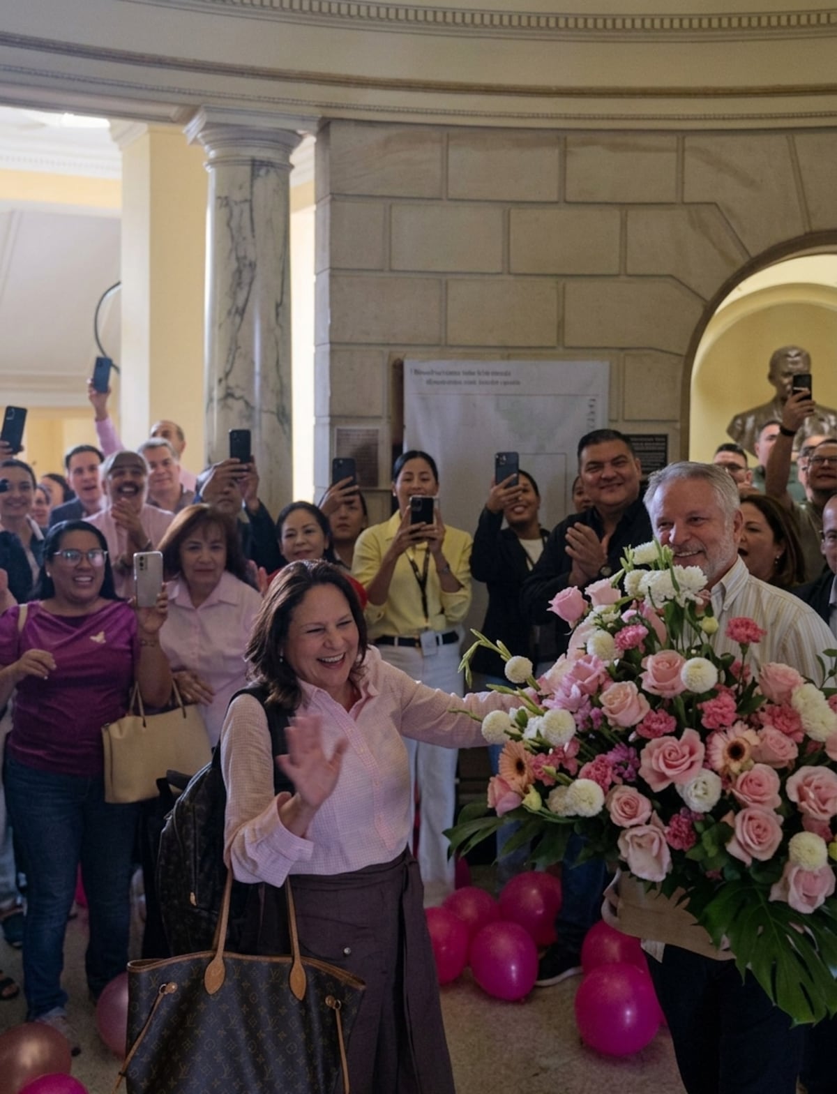 Ilya Marotta recibe bienvenida especial en el Canal tras ser designada nueva administradora + Vídeo y Fotos de sus inicios