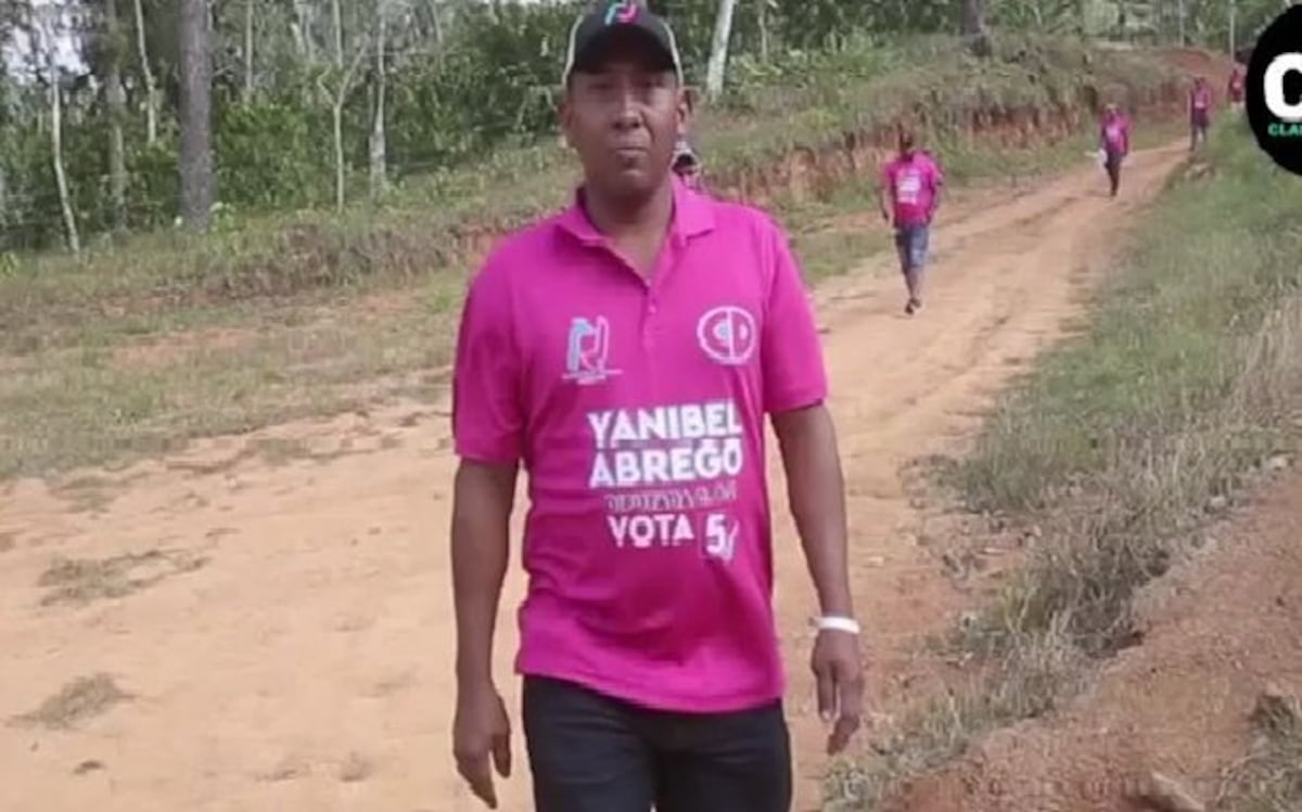 Reportero gráfico denuncia que fue agredido  por activistas de Yanibel Ábrego