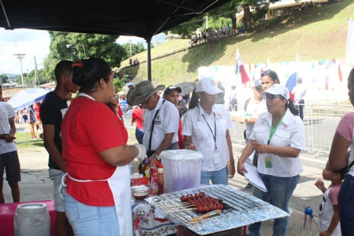 Vendedores sancionados y carné falsos durante operativo de salud en San Miguelito