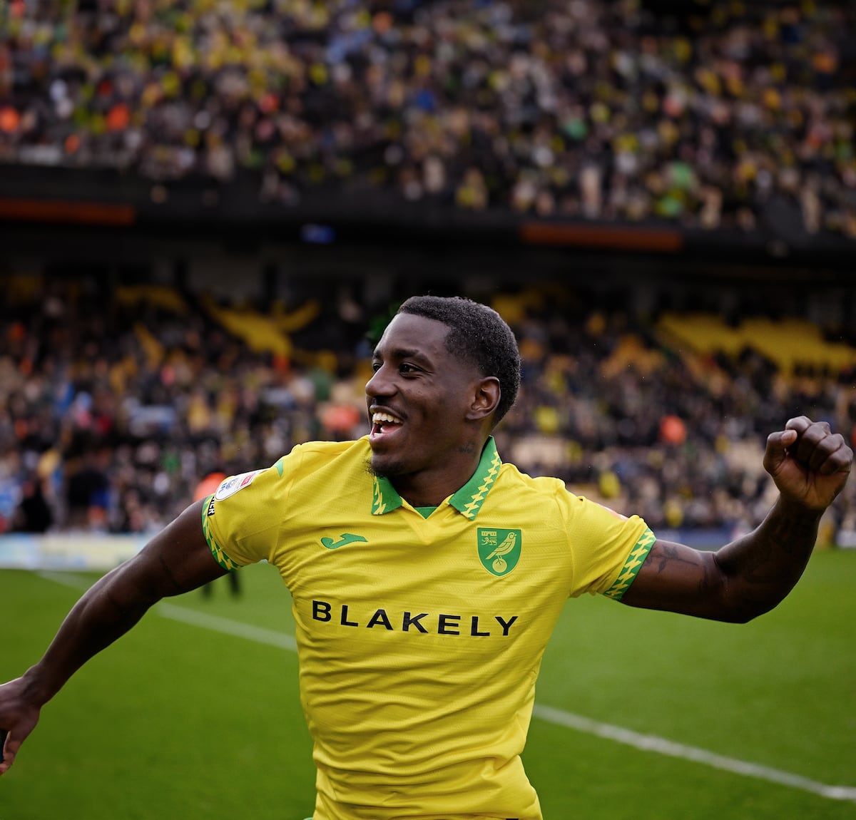 Córdoba titular, pero Norwich eliminado 3-0 por Leeds en FA Cup