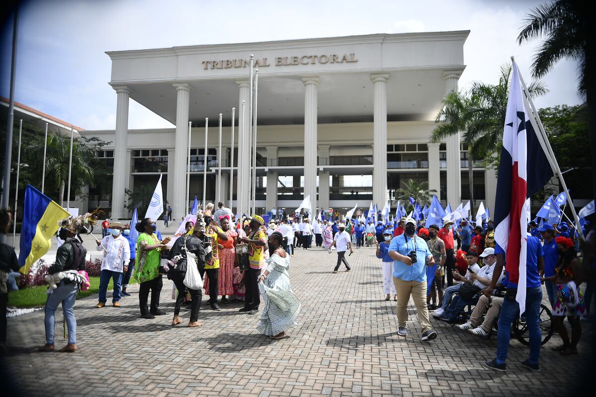 Establecen periodo para que los candidatos independientes completen sus nóminas