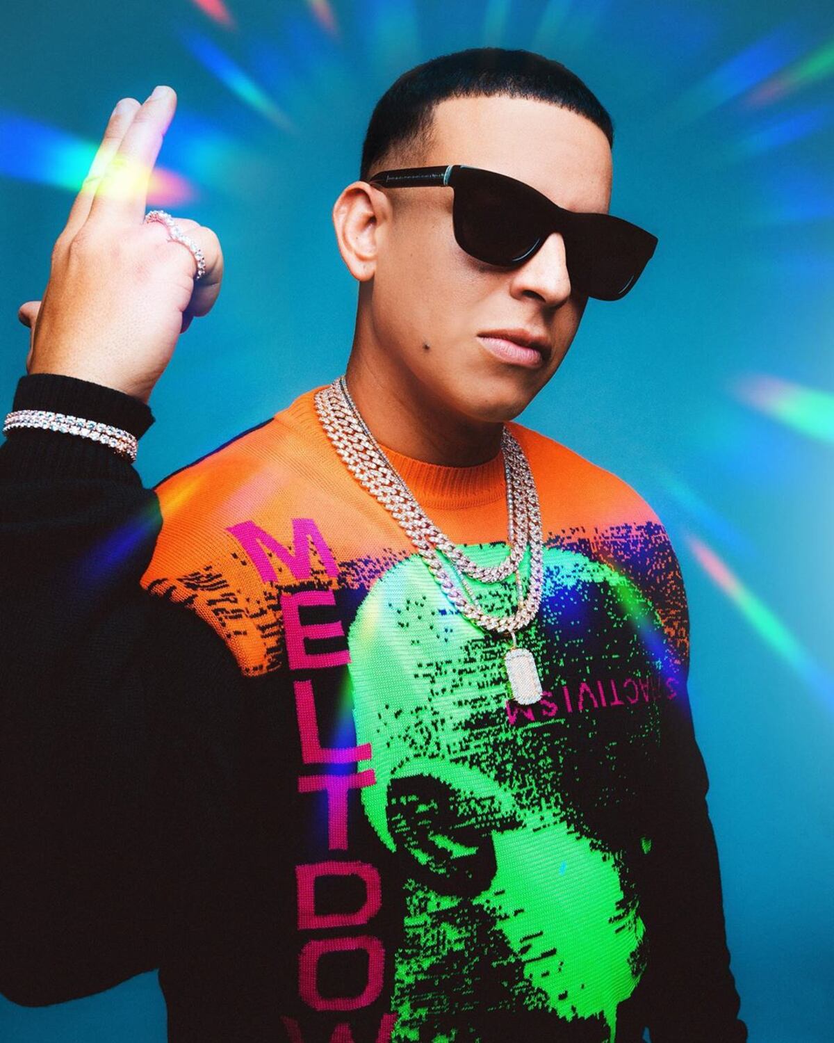 Rey se escribe con 'D' de Daddy Yankee. El boricua firma histórico contrato con una disquera