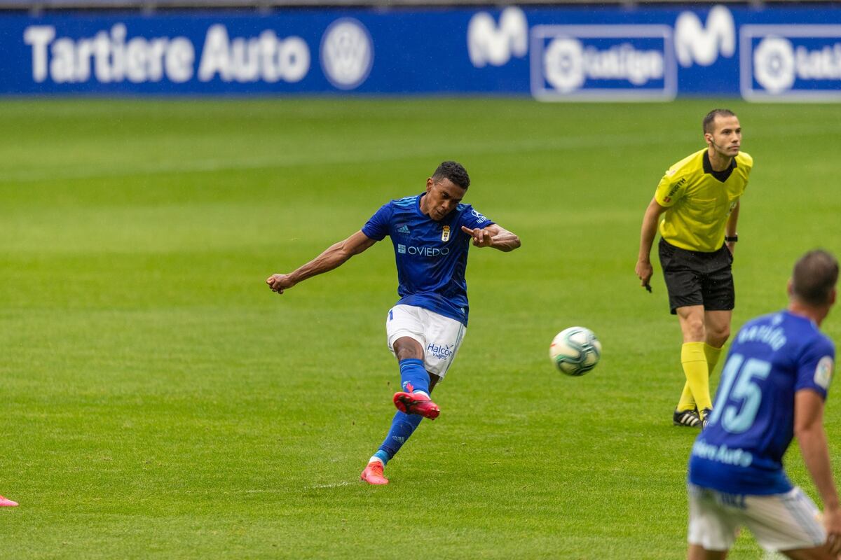 Bárcenas y el Real Oviedo aseguran la permanencia para la siguiente temporada