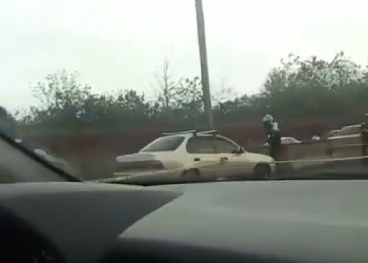 Querían robarle a SPI y este le disparó. Encañonaron a su hija. Video