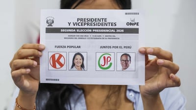 Final de fotografía en Perú: Sánchez supera por poco a Fujimori 