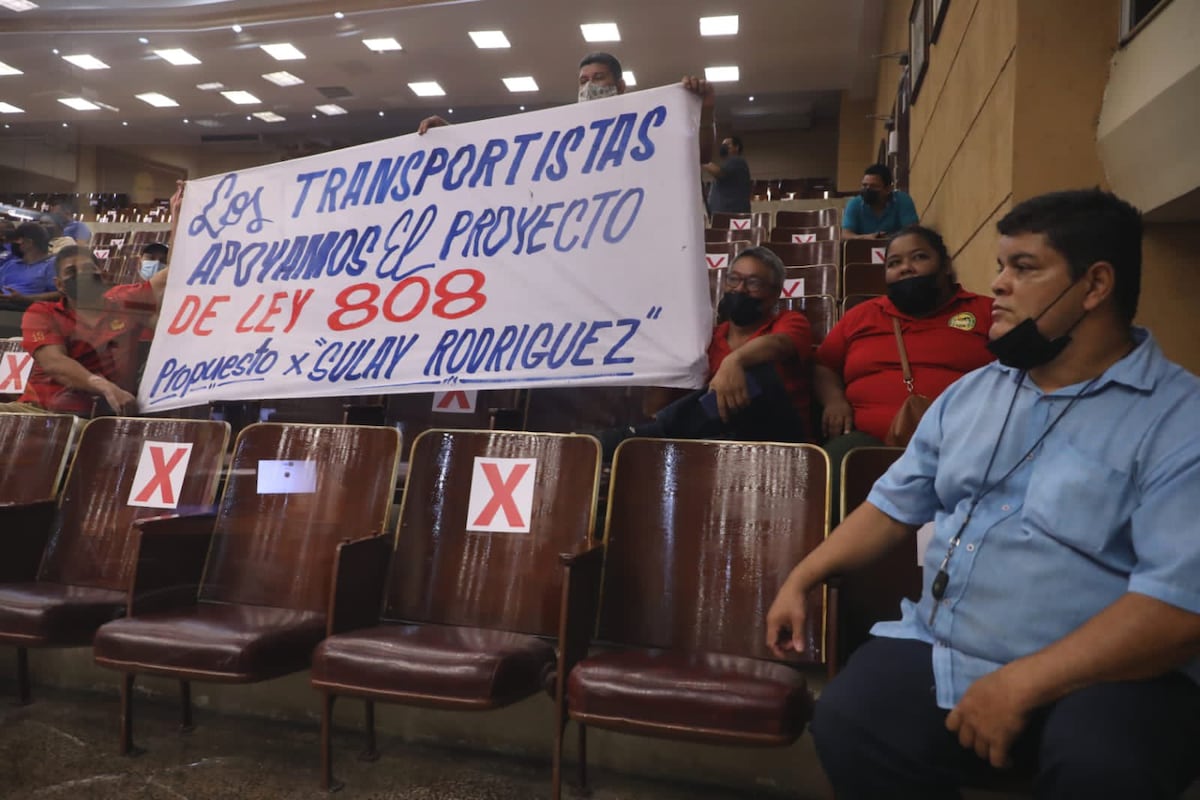 Transportistas vuelven al pleno de la Asamblea para ser escuchados 