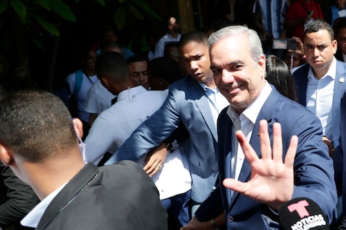 Luis Abinader es reelecto presidente de República Dominicana  
