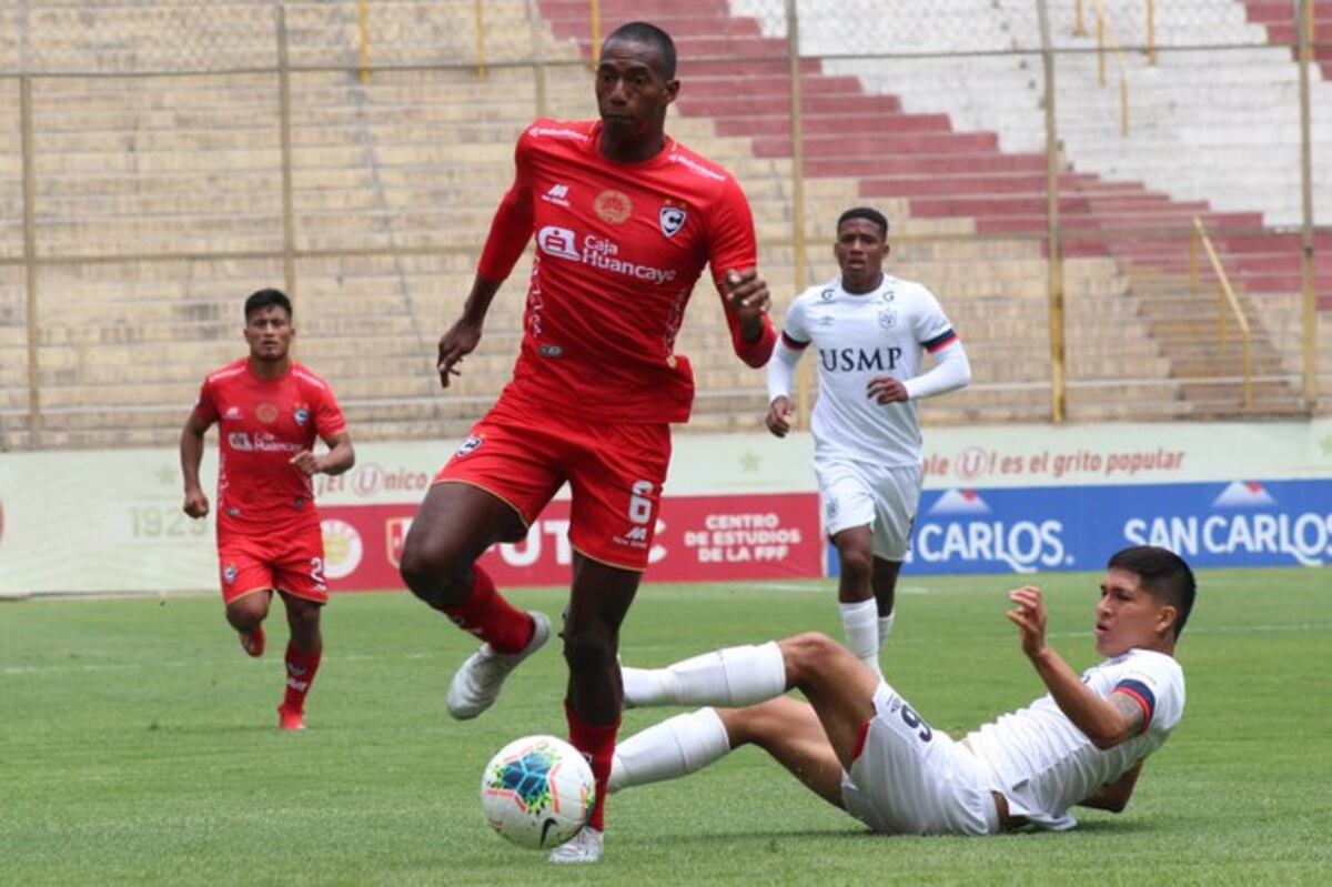 Cienciano quiere retener al panameño Abdiel Ayarza y también se fija en el delantero José Fajardo