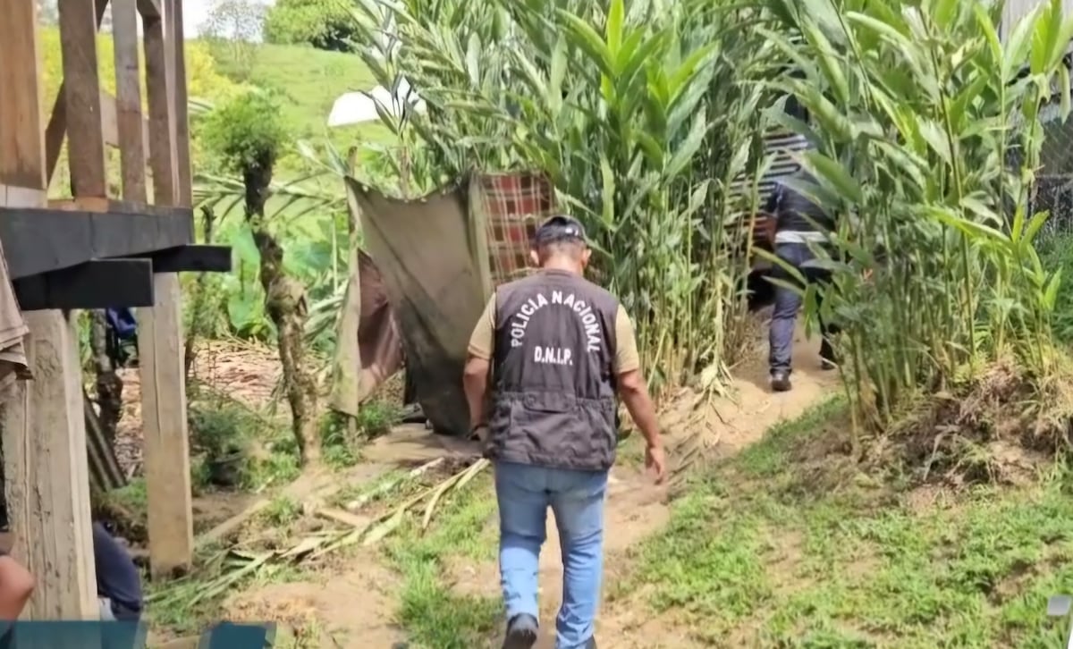 Horror en Bocas del Toro: hombre es encontrado durmiendo al lado de su pareja tras presuntamente haberla asesinado 