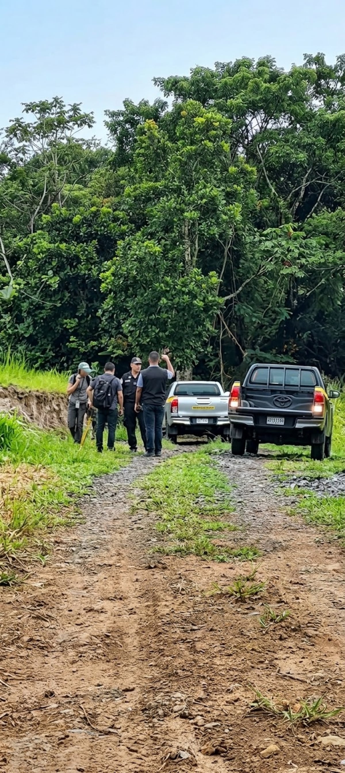 ¿Qué pasó con el hombre hallado muerto en un vehículo? Dos ciudadanos fueron aprehendidos en El Chirú