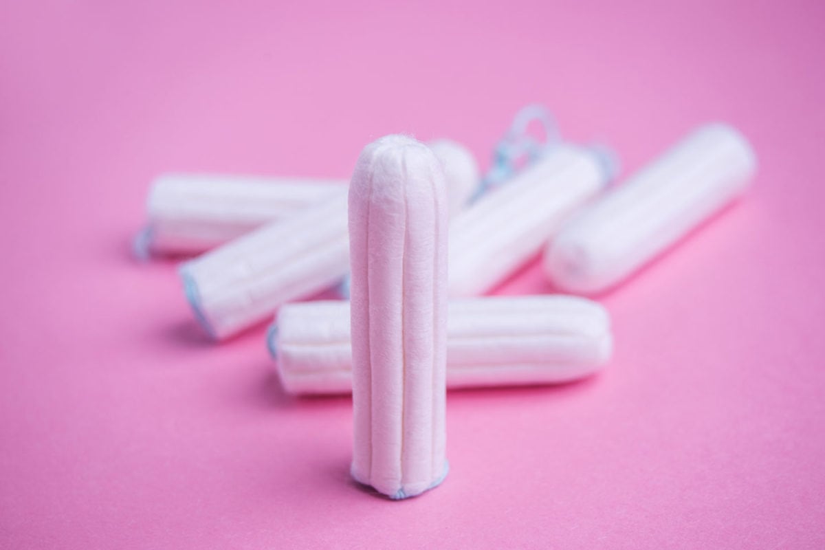 Crean tampones con marihuana para aliviar los cólicos menstruales