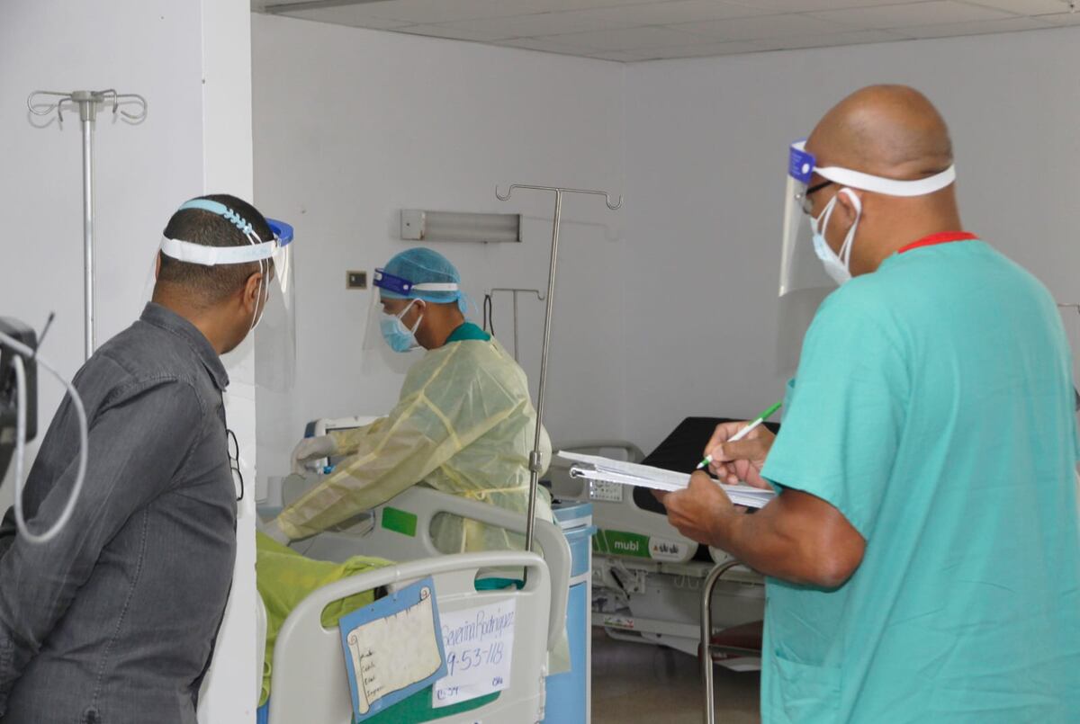 Sistema de salud en Panamá cuenta con mil 273 camas para pacientes con la covid-19