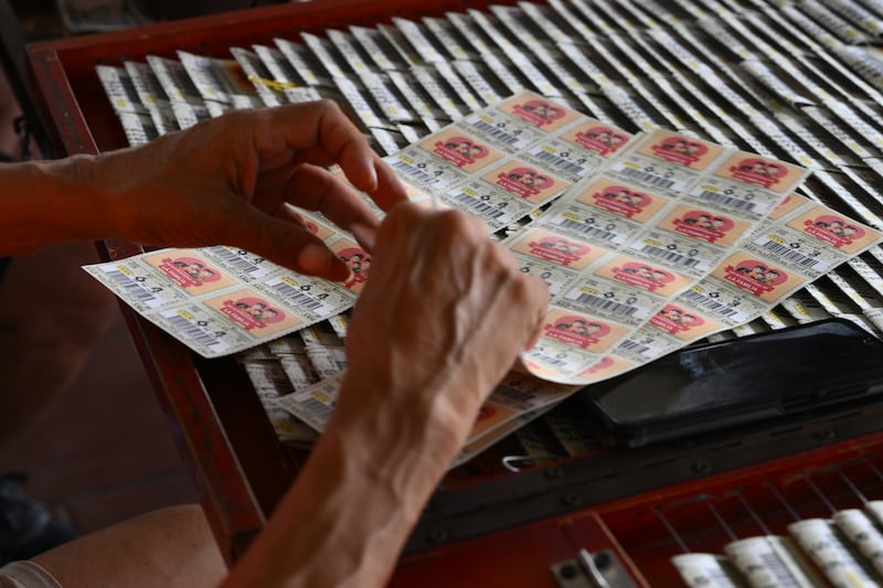 Lotería busca cárcel para quienes vendan chances y billetes ilegales o con sobreprecio