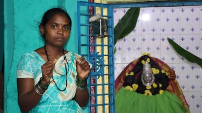 Cientos de mujeres que se consagraron de niñas a las divinidades piden reparación en India