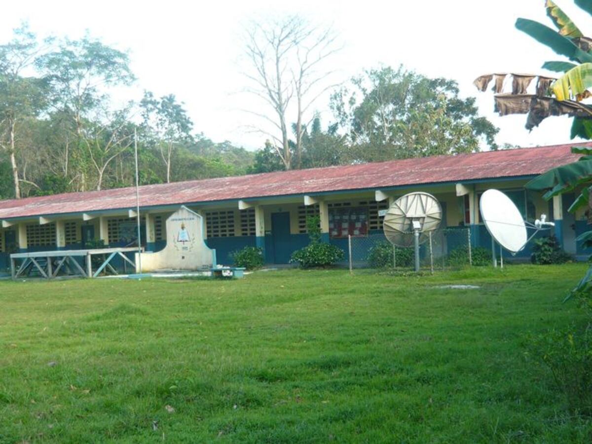 Otra menor desaparecida. Nadie sabe de ella desde el jueves cuando fue a la escuela. Familia desesperada