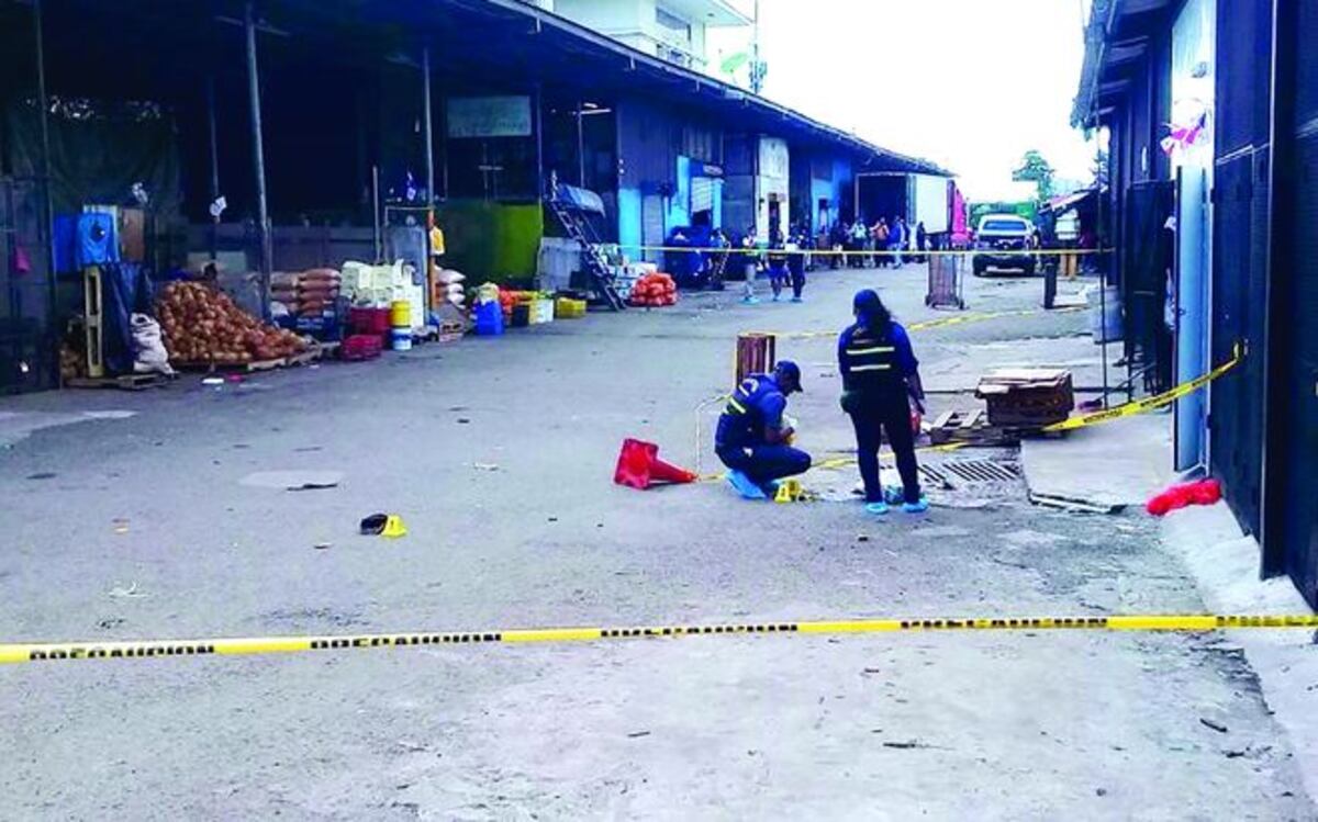 ¡HORROR! Campesino apuñaló a indígena por un sombrero en el Mercado de Abasto