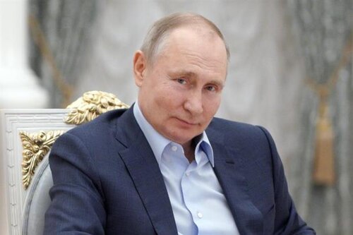 Vladímir Putin piensa que Internet puede destruir a la sociedad y que debe regirse por las leyes de la moral