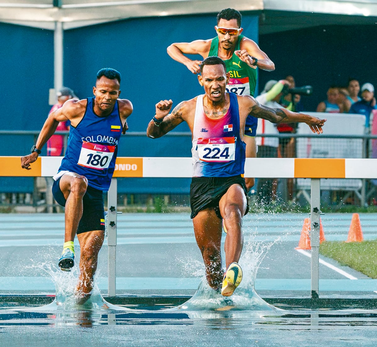 Diddier Rodríguez rompe el reloj y se corona campeón de los 3,000 metros con obstáculos