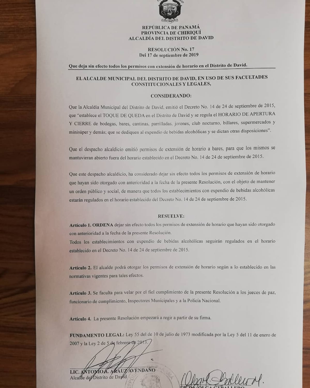 Alcalde de David cambia hora de cierre para bares y discotecas